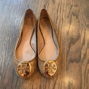 Tory Burch gold metallic snake skin Reva flats. Size 7.5.
